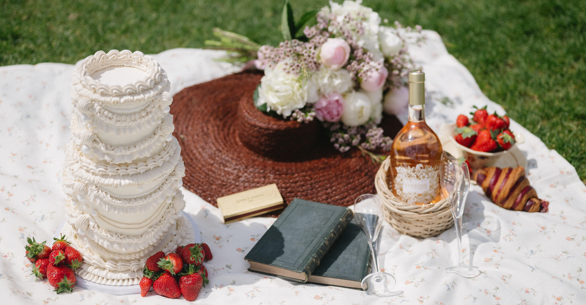 paris france custom cakes